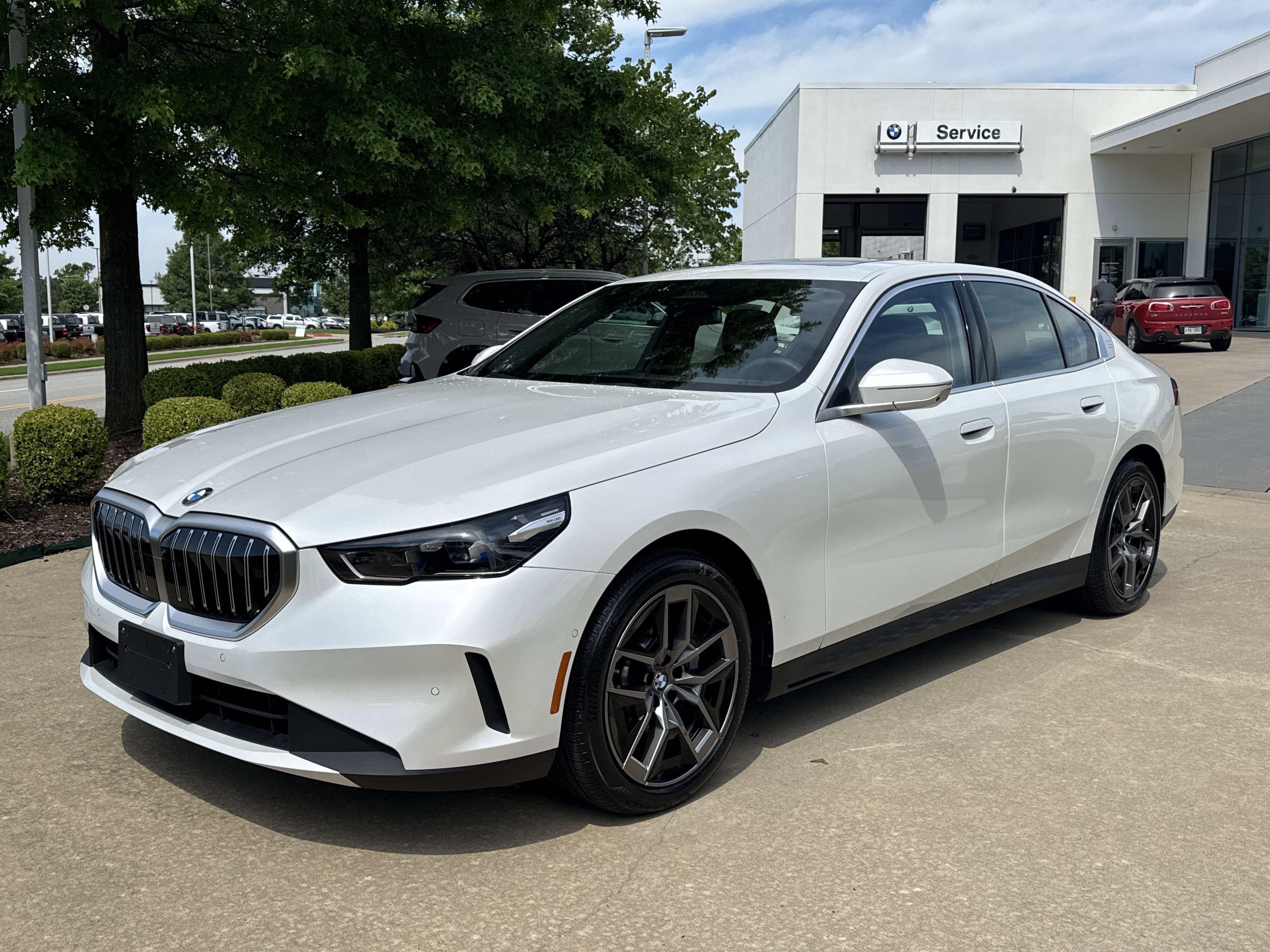 2026 BMW 5 Series 530i xDrive Sedan's photo