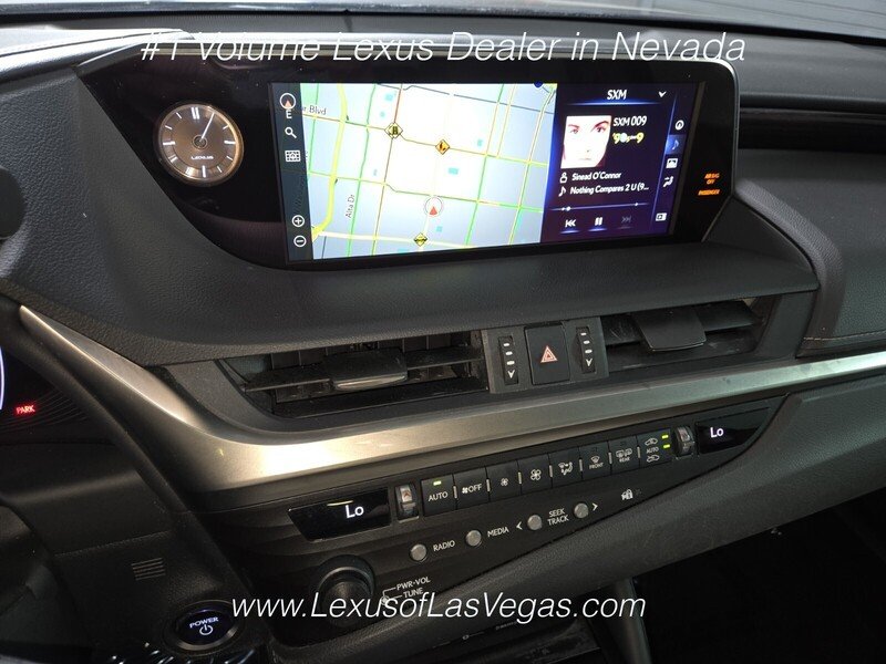 Used 2020 Gray Pearl Lexus 300h image 31