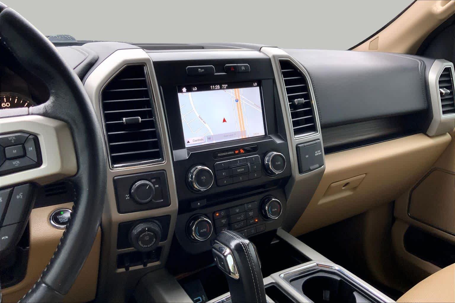 Used 2017 White Platinum Metallic Tri-Coat Ford Lariat image 7