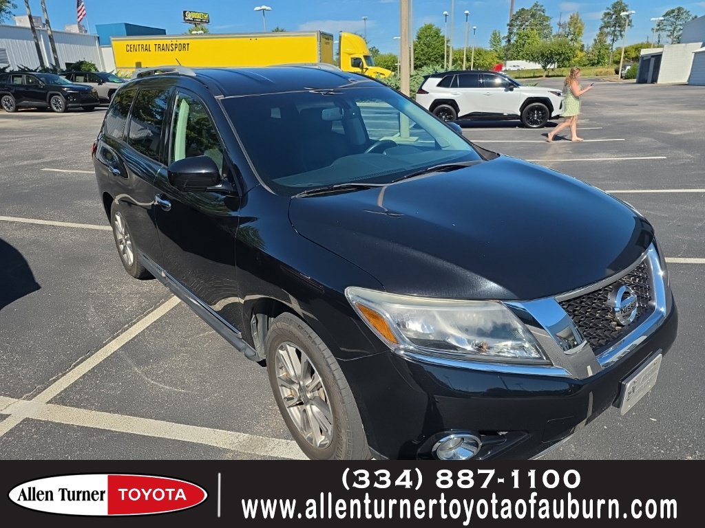 Used 2015 Black Nissan SL image 1