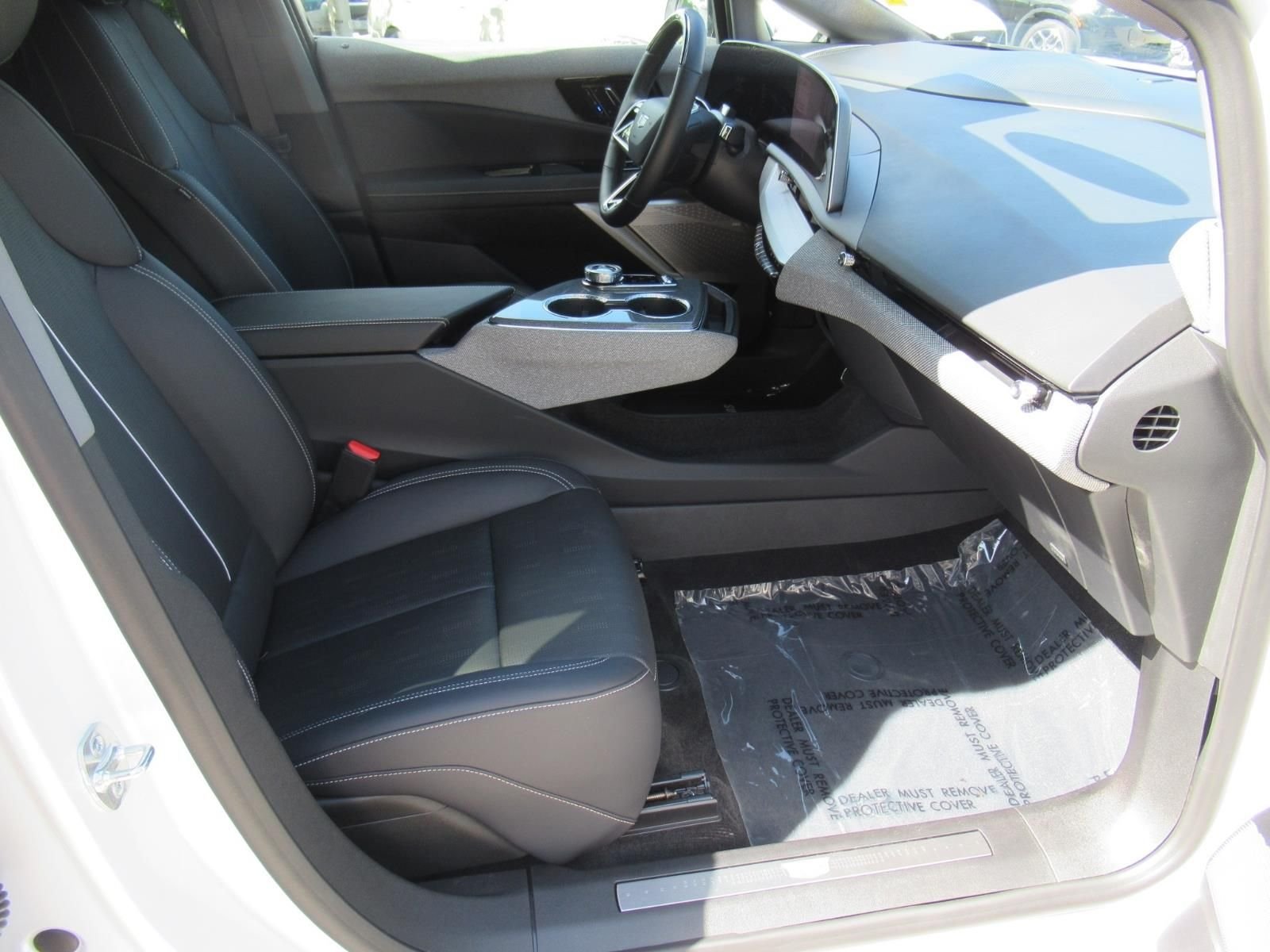 Used 2025 White Cadillac Luxury 2 image 11