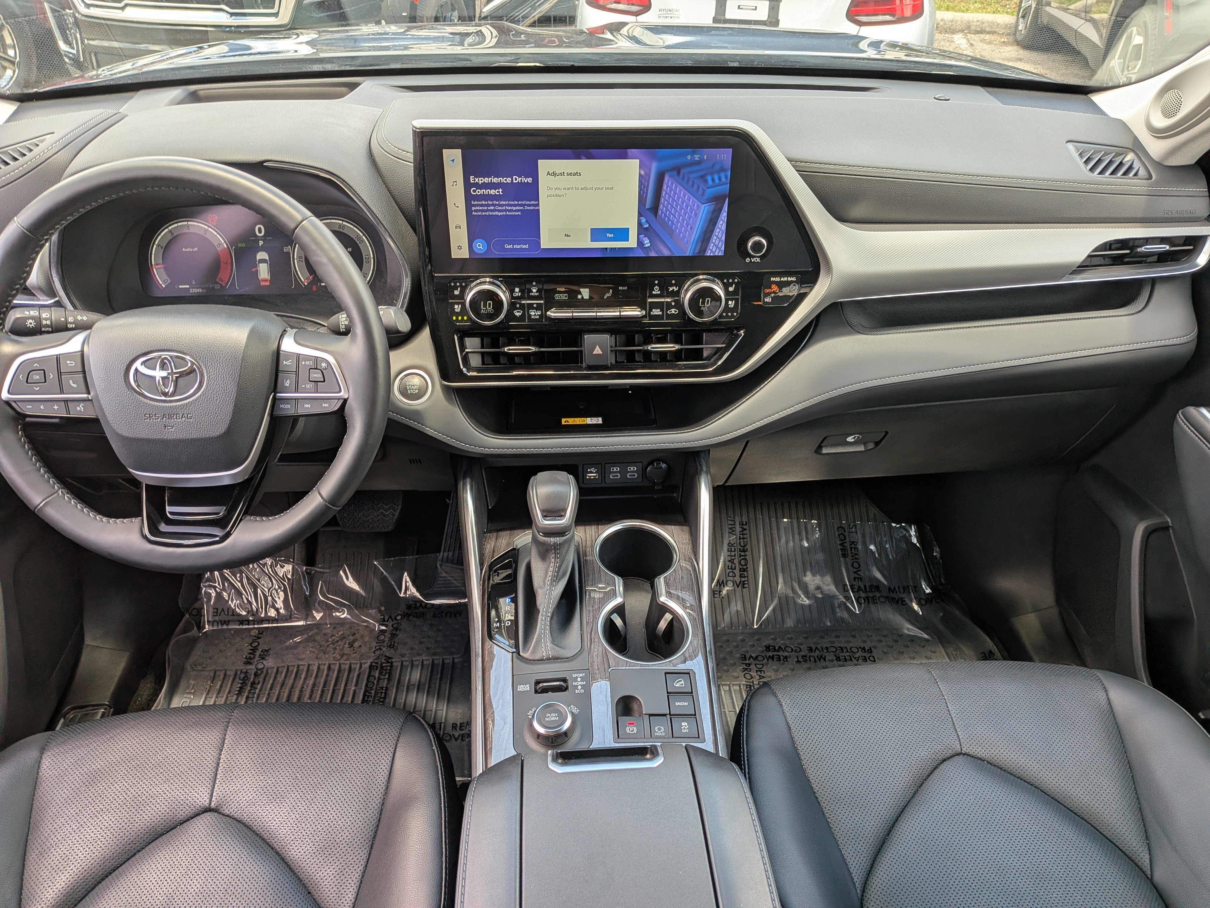 2024 Toyota Highlander Platinum - Photo 18