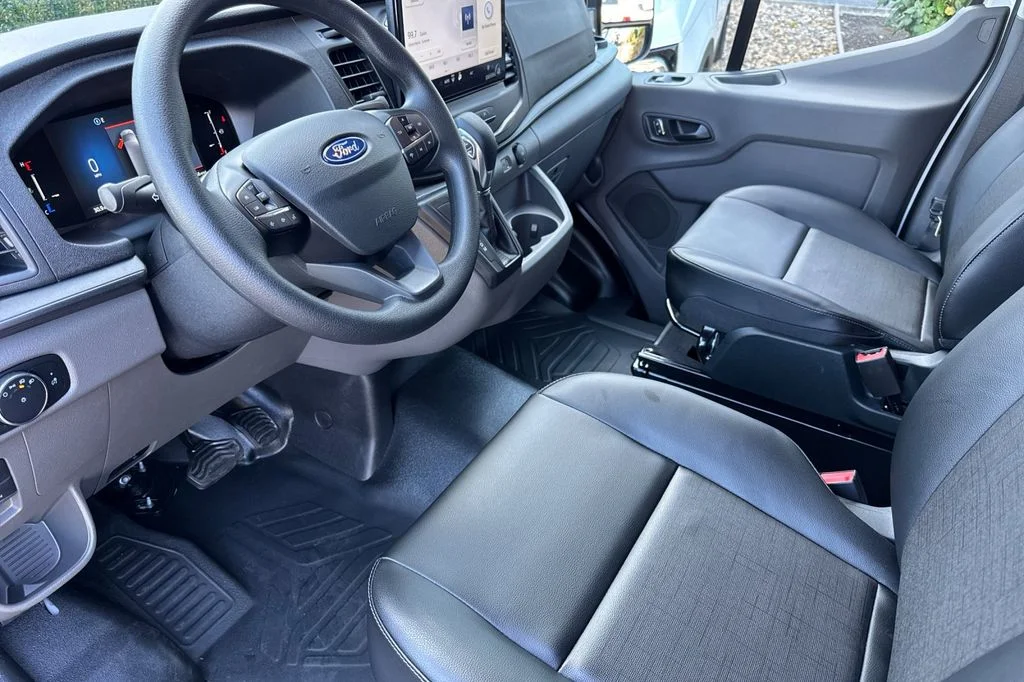 New 2026 Oxford White Ford Cargo Van image 10