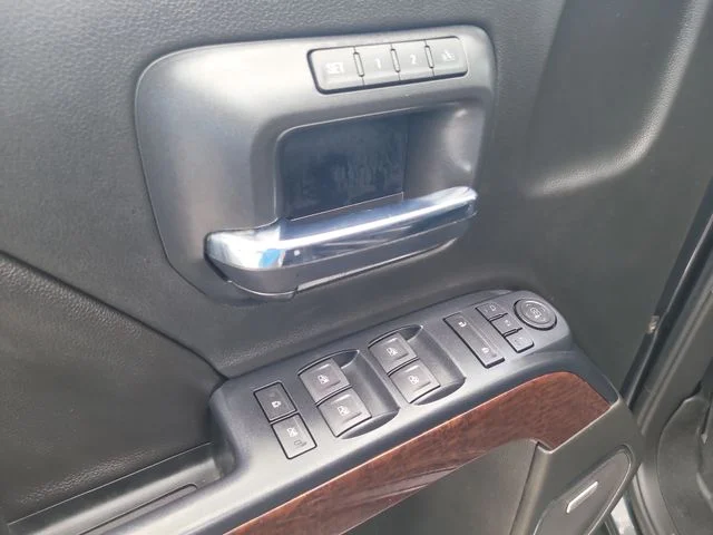 Used 2018 Gray GMC SLT image 17