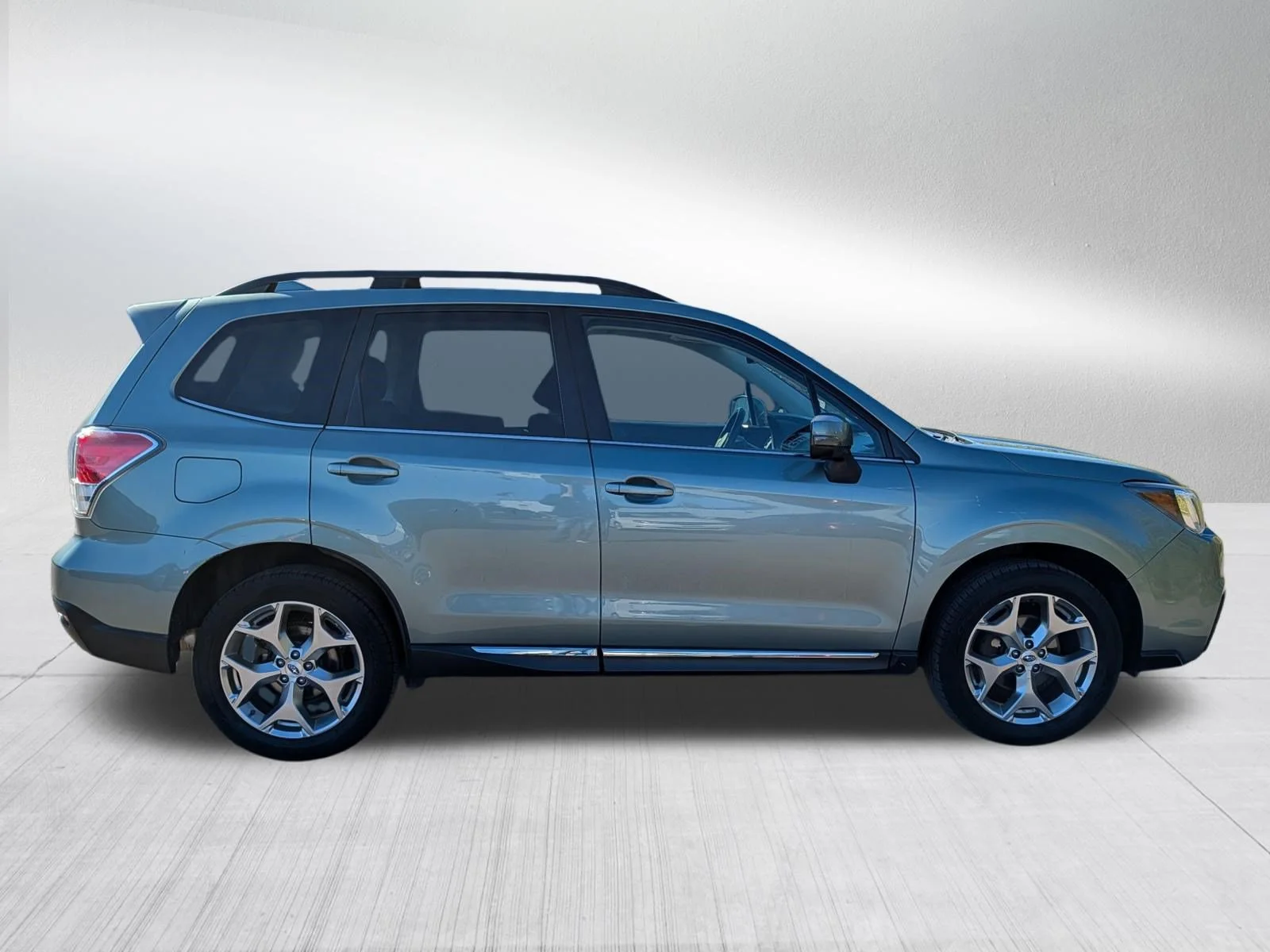 Used 2017 Jasmine Green Metallic Subaru Touring image 8