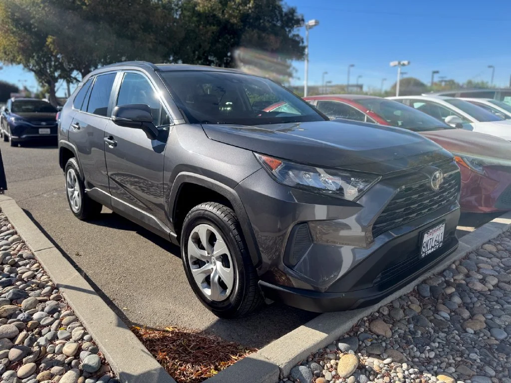 Used 2020 Gray Toyota LE image 13