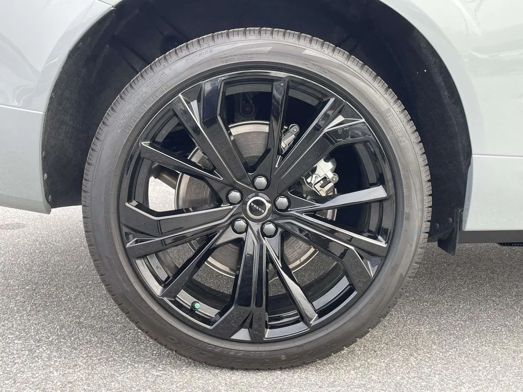 New 2026 Vapour Grey Volvo Ultra image 31