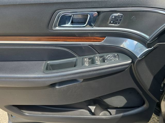 Used 2018 Gray Ford Limited image 19