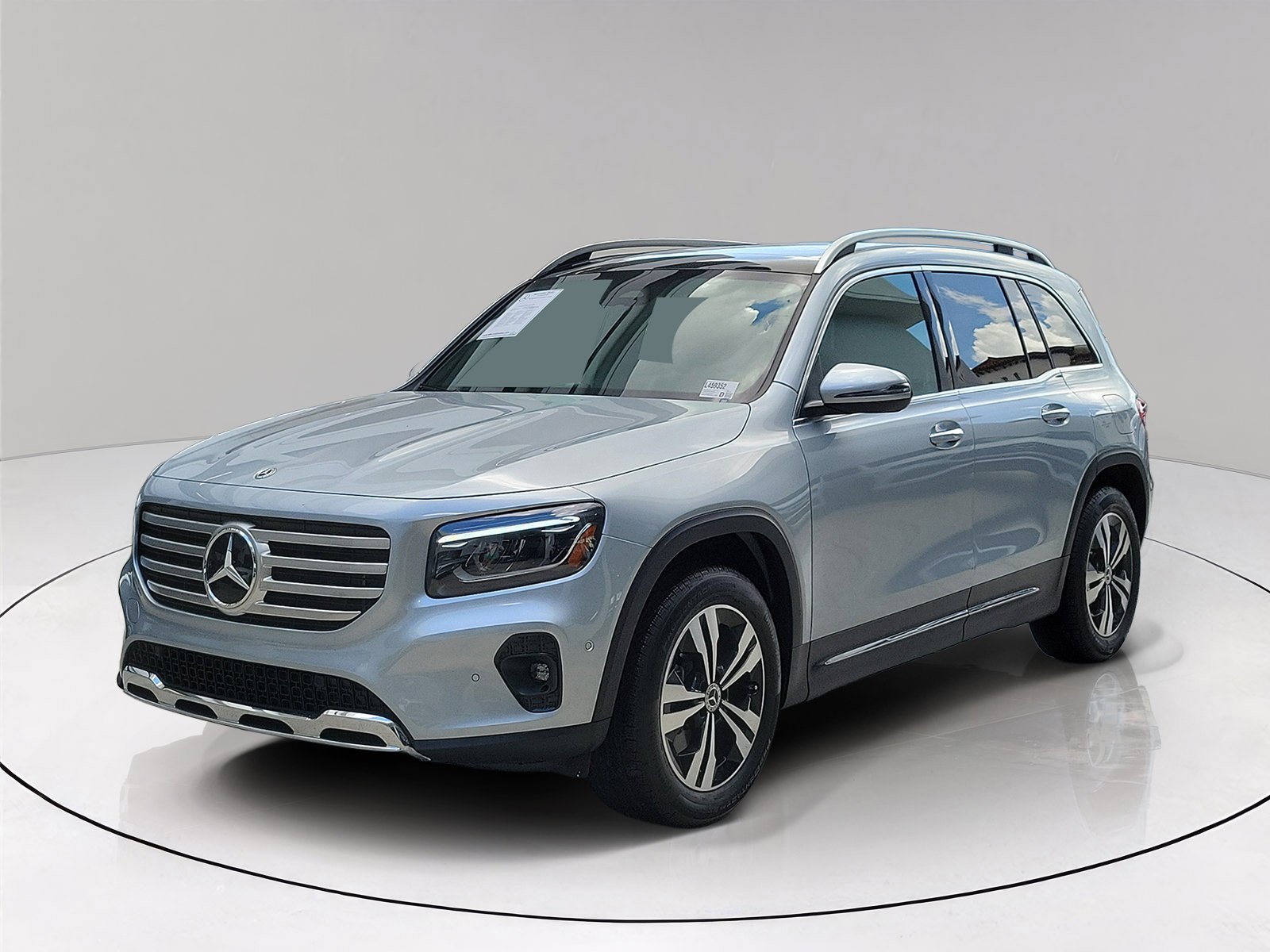 Certified Used 2026 Silver Mercedes-Benz GLB 250 image 3