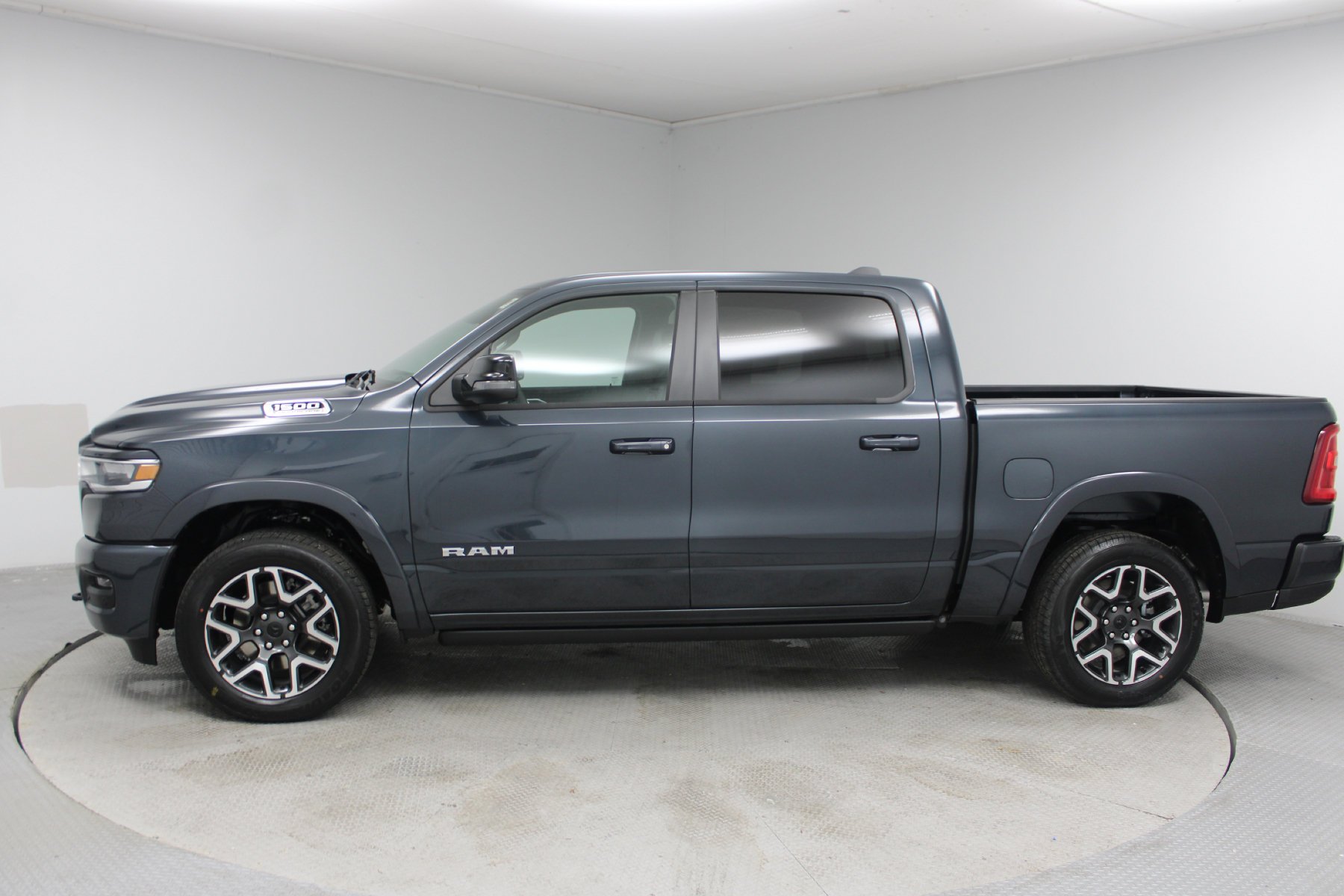 2026 RAM Ram 1500 Pickup Laramie - Photo 29