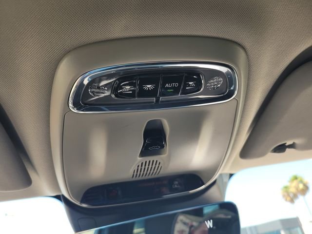 Used 2020 White Volvo T5 image 23