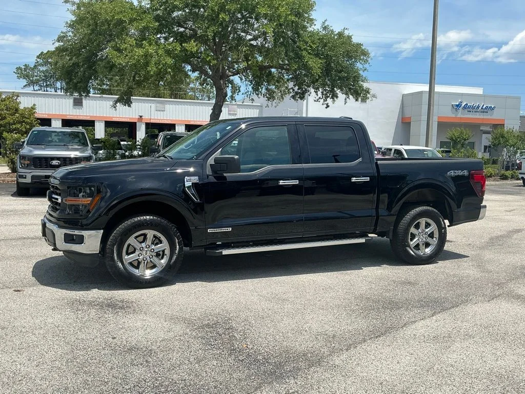 Used 2025 Black Ford XLT image 2