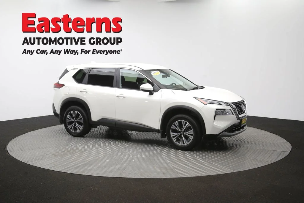 Used 2023 White Nissan SV image 46