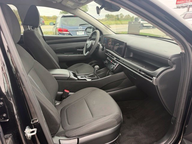 Used 2025 Black Hyundai SEL image 31