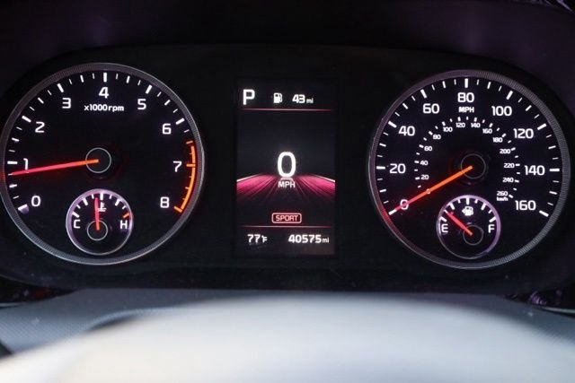 Used 2023 White Pearl Kia GT-Line image 23
