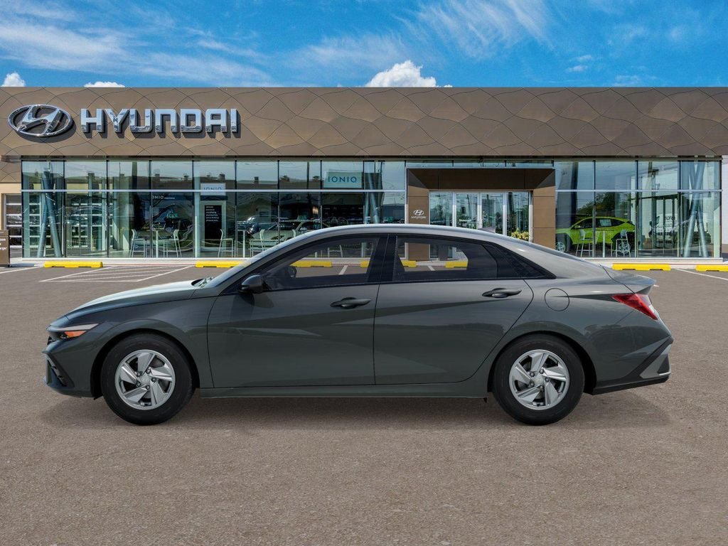 New 2026 Gray Hyundai SE image 3