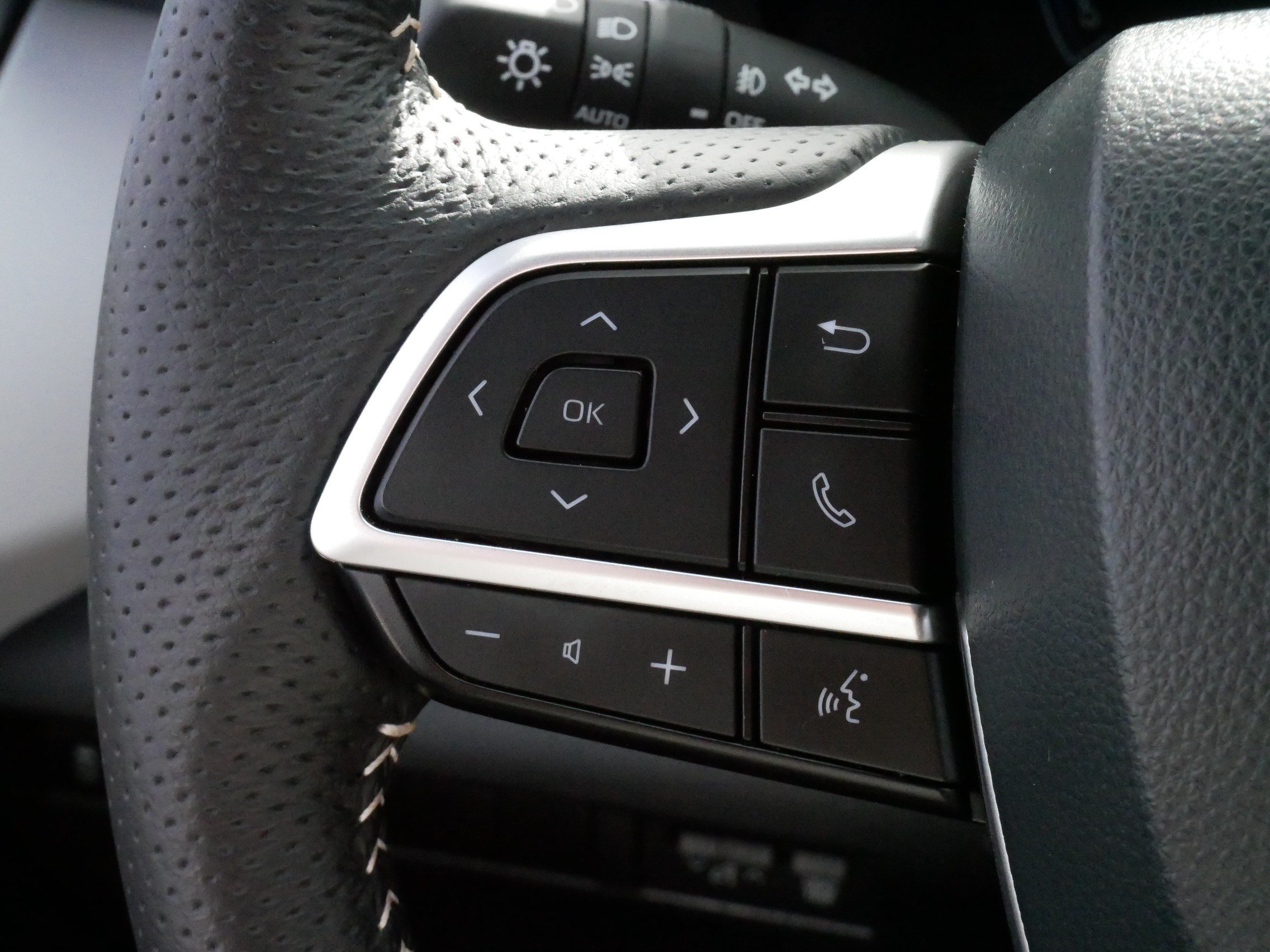 Certified Used 2026 Ice Cap Toyota XSE image 27