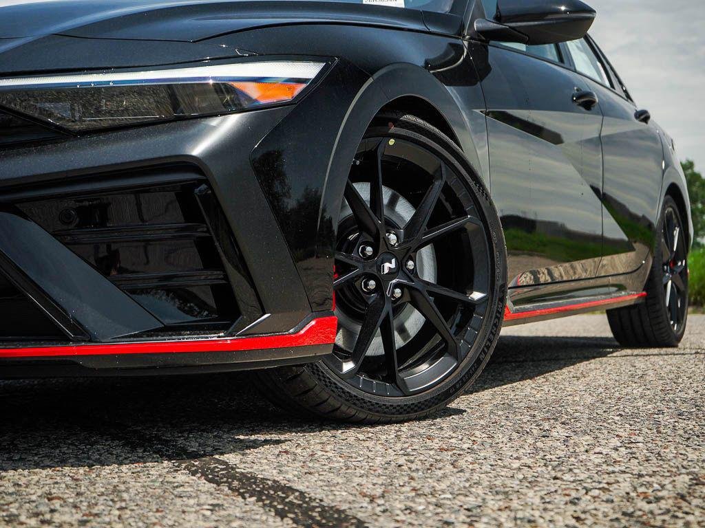 New 2026 Abyss Black Hyundai DCT FWD image 29