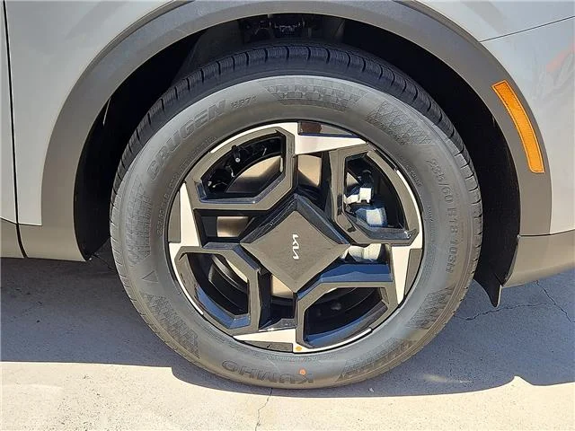 New 2026 Wolf Gray KIA EX Front-Wheel Drive image 5