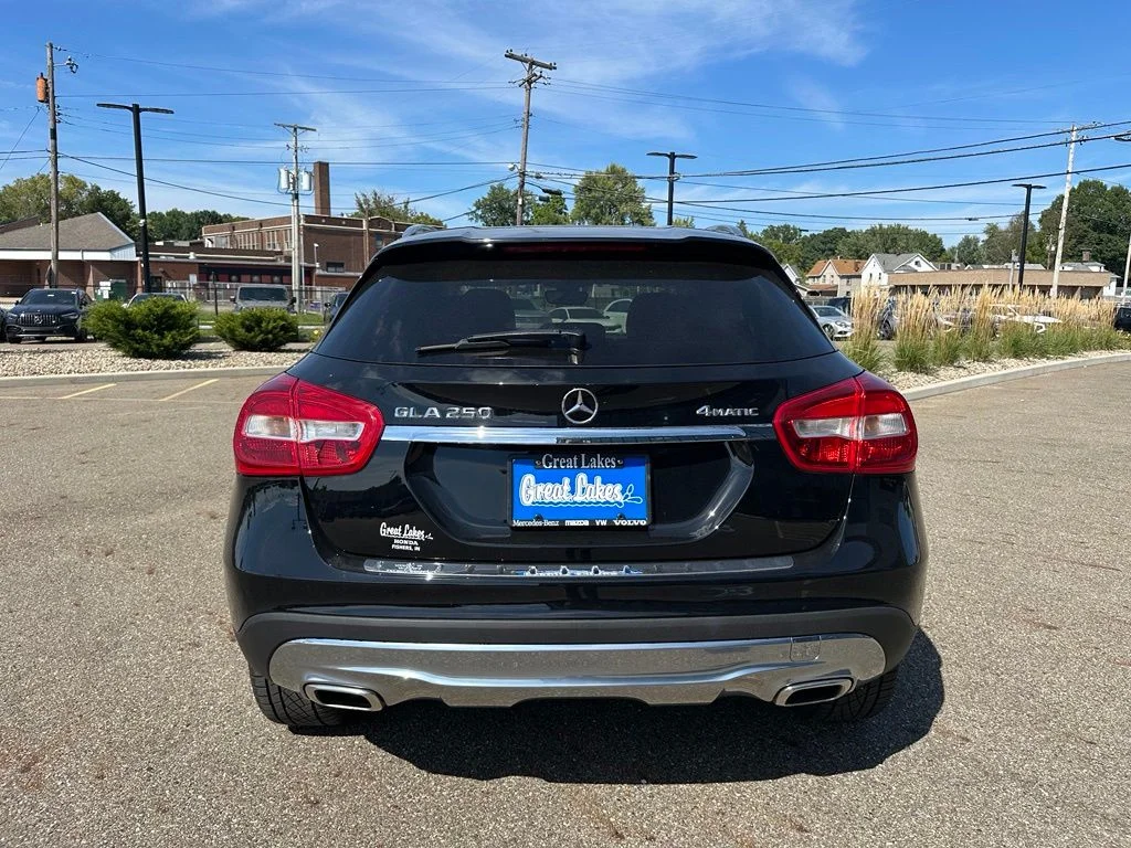 Used 2015 Black Mercedes-Benz GLA 250 image 6
