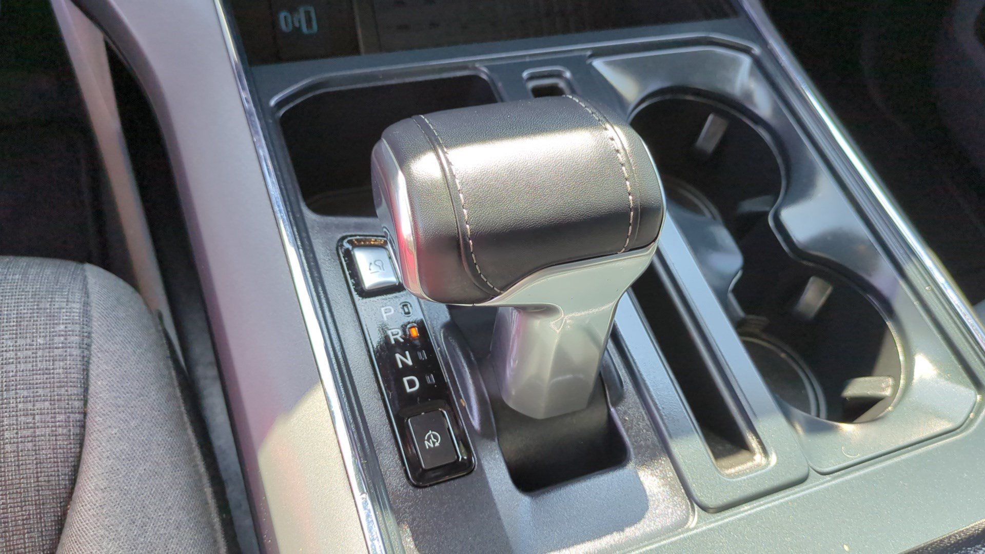 Used 2024 Silver Metallic Ford Flash image 24