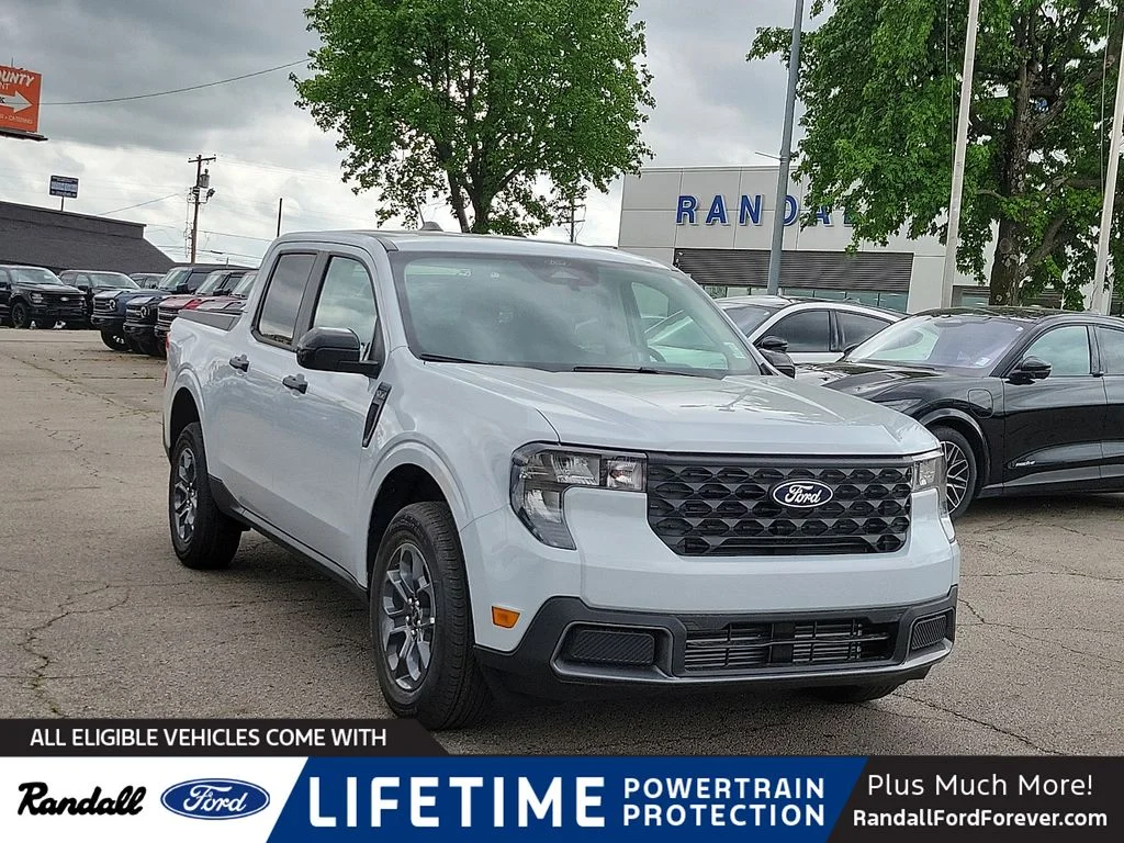 New 2026 Space White Metallic Ford XLT image 1