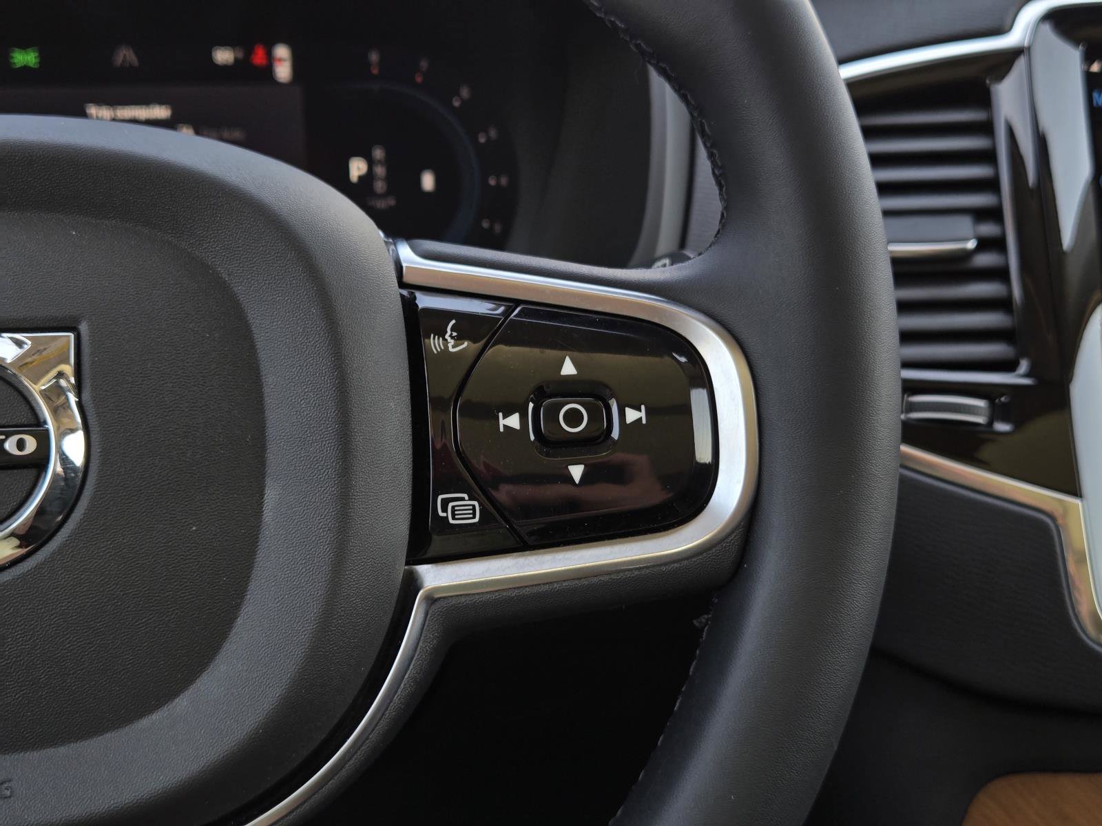 Used 2023 Platinum Gray Metallic Volvo Plus image 16