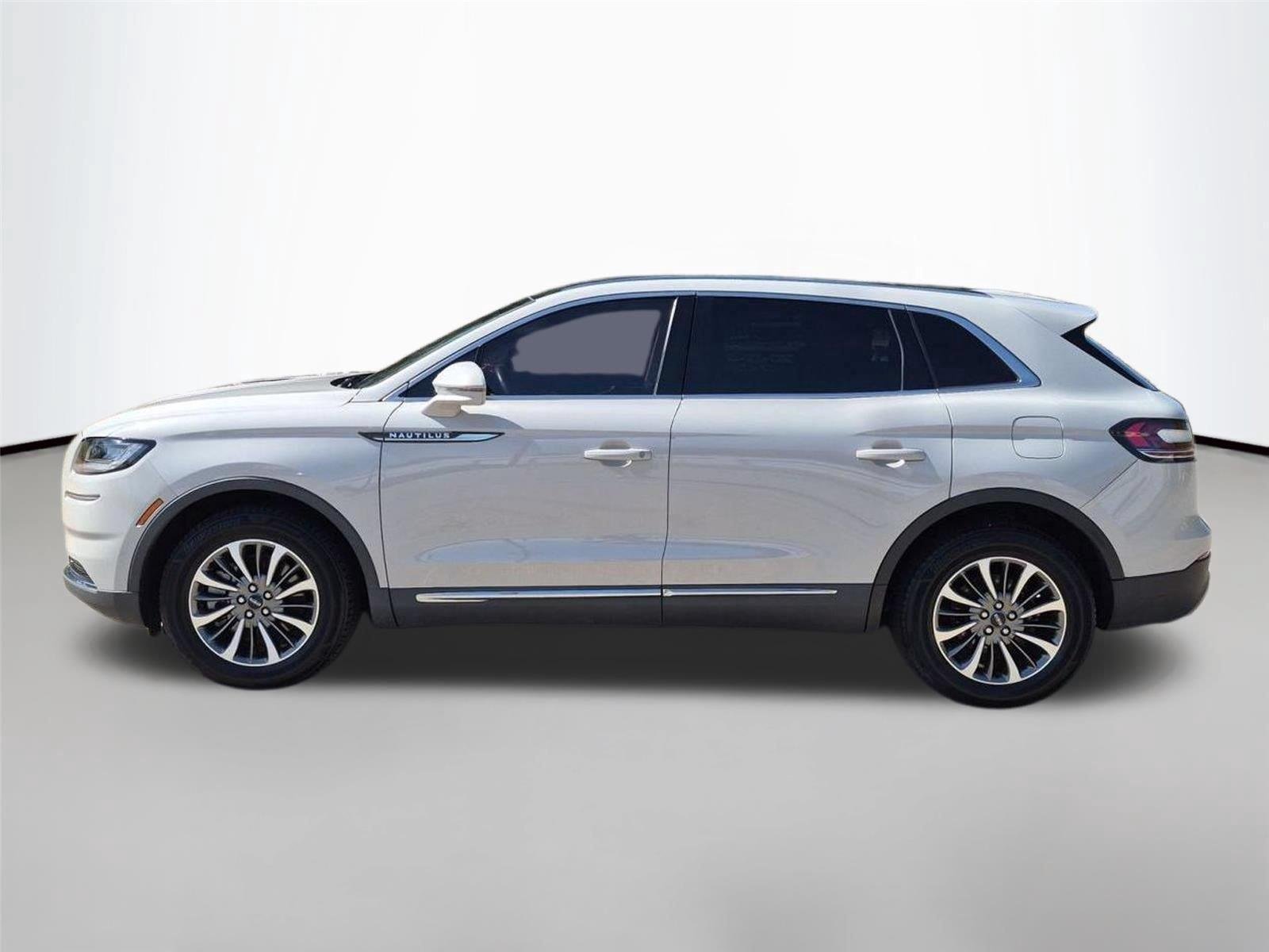 Used 2022 Ceramic Pearl Metallic Tinted Clearcoat Lincoln Reserve image 2