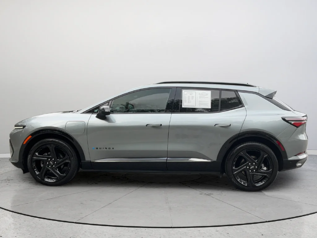 2024 Chevrolet Equinox EV Launch Edition - Photo 9