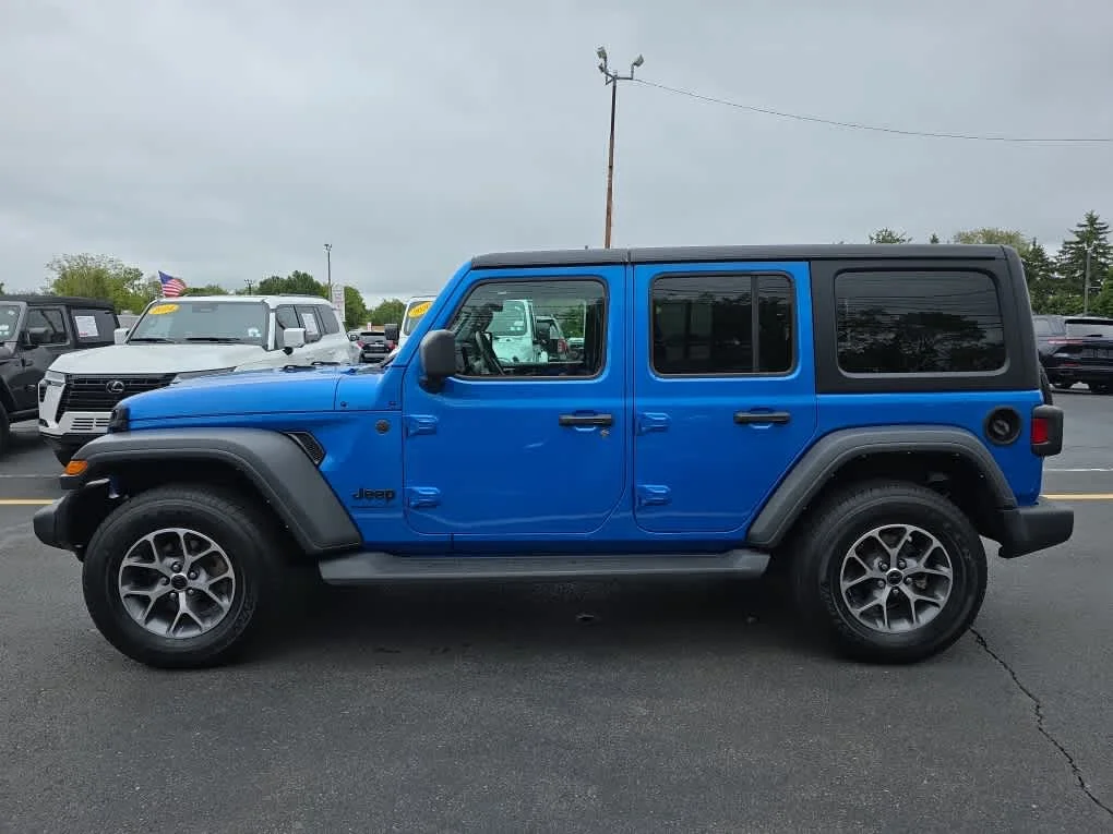 Used 2024 Hydro Blue Pearlcoat Jeep Sport S image 16