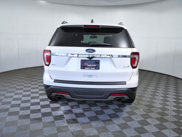 Used 2018 White Ford XLT image 5