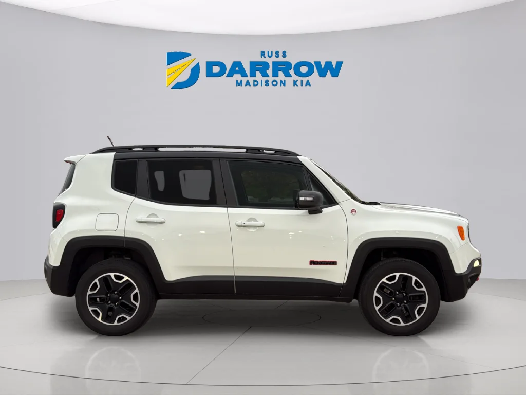 Used 2016 Alpine White Jeep Trailhawk image 6