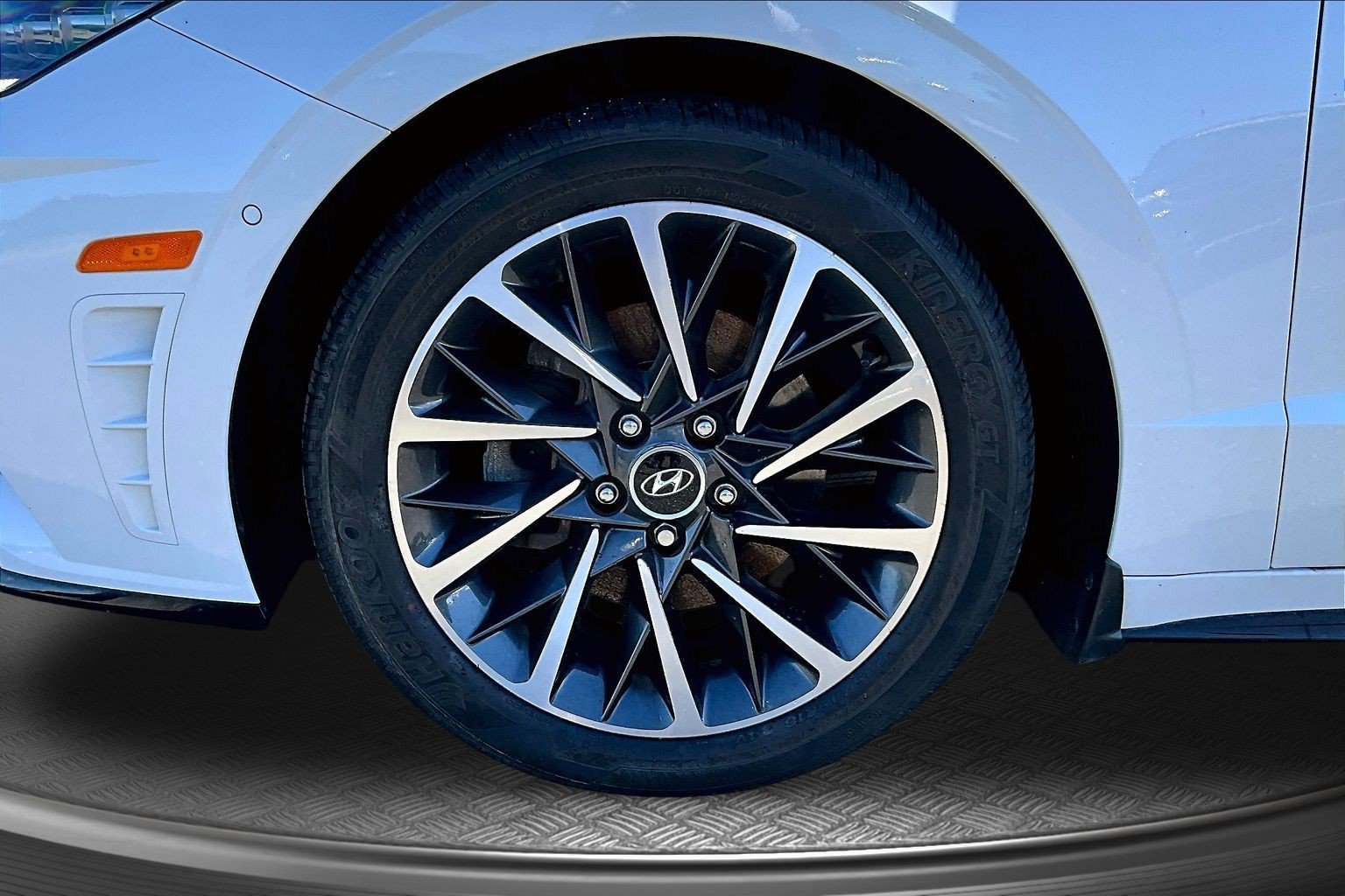Used 2022 Gray Hyundai Limited image 27