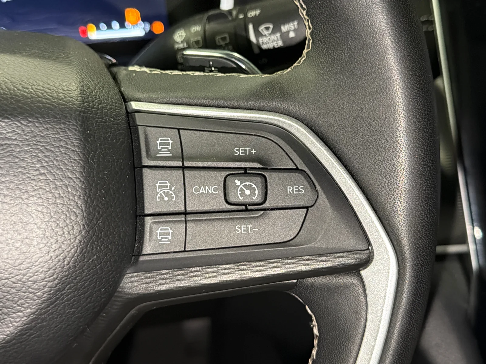 Certified Used 2024 Diamond Black Crystal Pearlcoat Jeep Altitude X image 28
