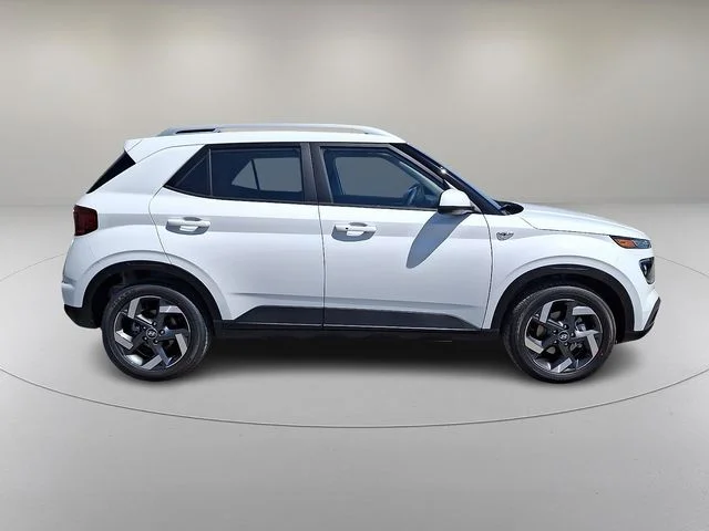 New 2026 White Hyundai SEL image 8