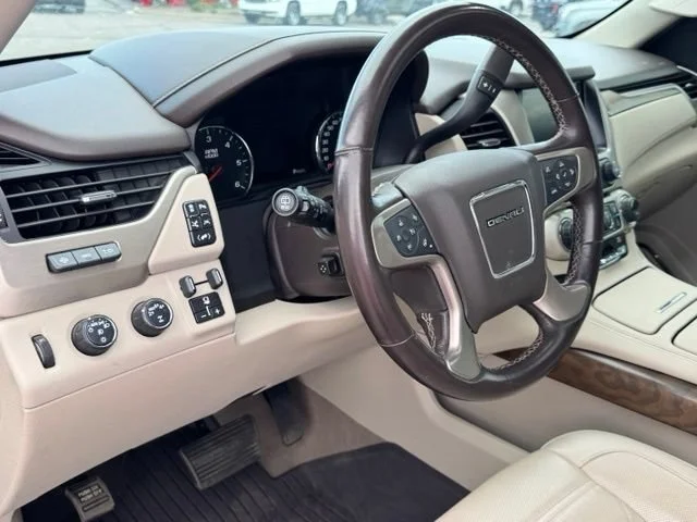 Used 2020 DARK SAPPHIRE BLUE METALLIC GMC Denali image 16