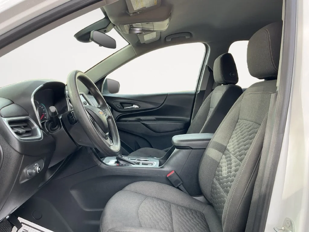 Used 2020 SUMMIT WHITE Chevrolet LT image 16