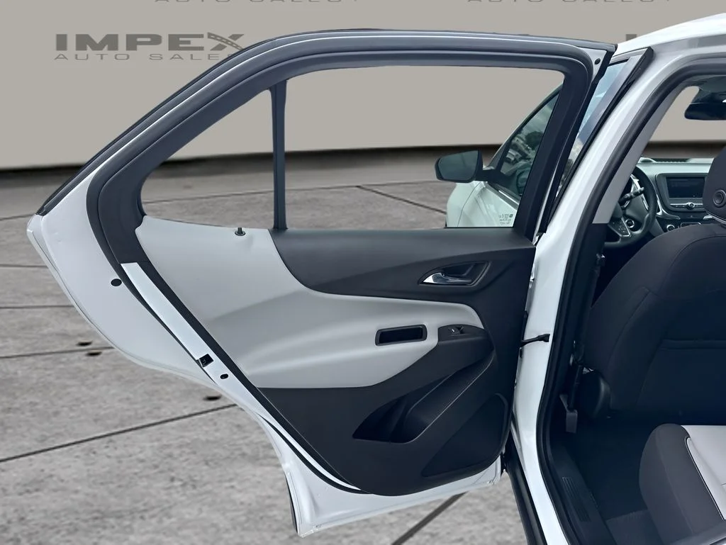 Used 2020 White Chevrolet LT image 19