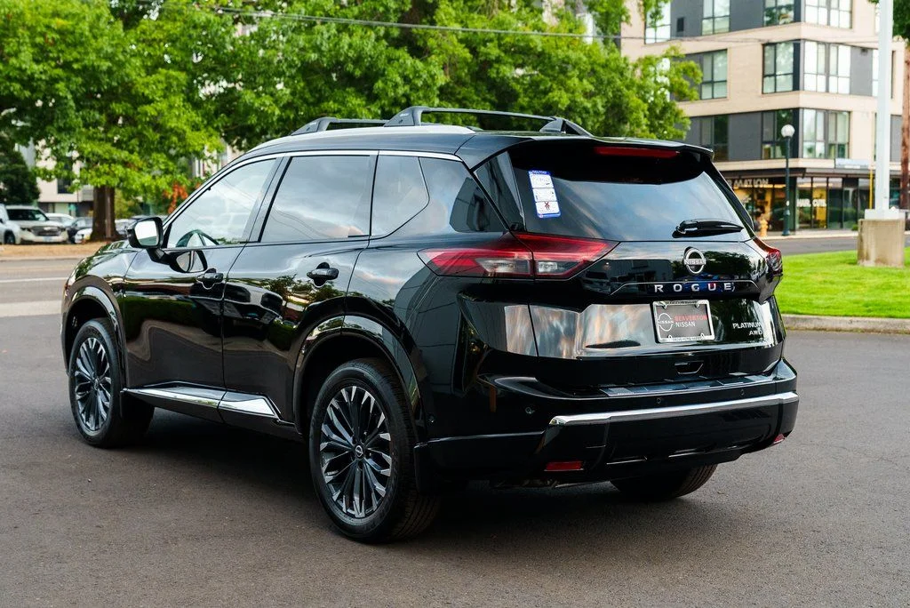 New 2026 Super Black Nissan Platinum image 4