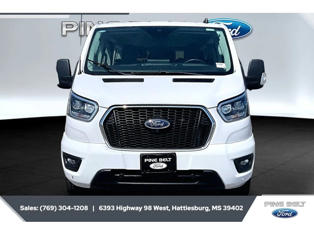 Used 2023 Oxford White Ford XLT image 3