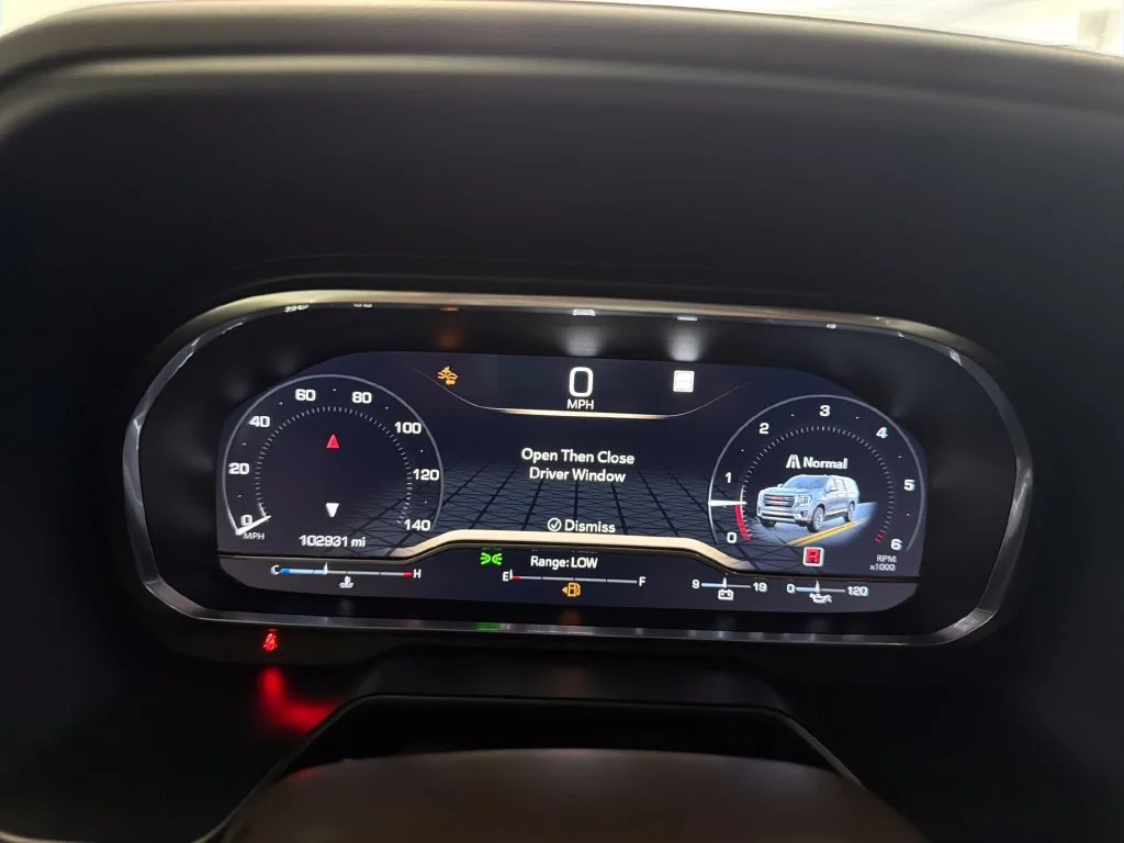 Used 2022 White GMC SLT image 17