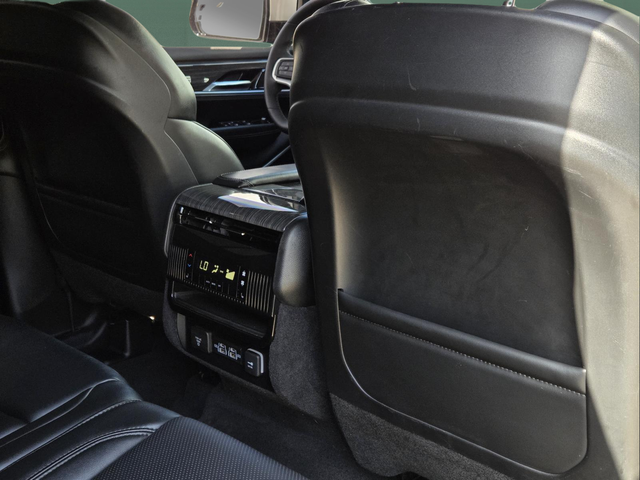 Used 2022 Silver Jeep Series III image 36