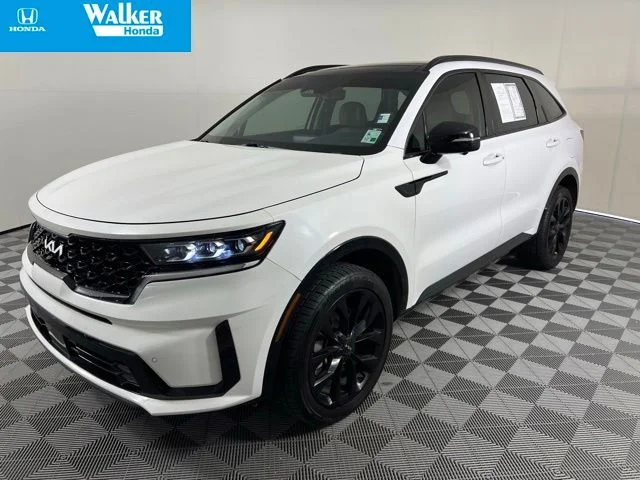 Used 2023 White Kia SX-Prestige image 3