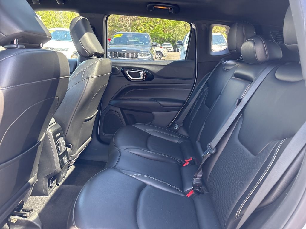 Used 2022 White Jeep High Altitude image 12