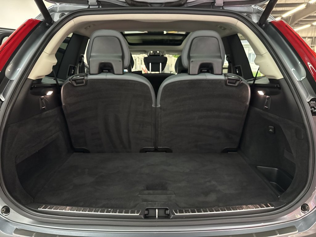 Used 2020 Gray Metallic Volvo T6 Momentum image 37