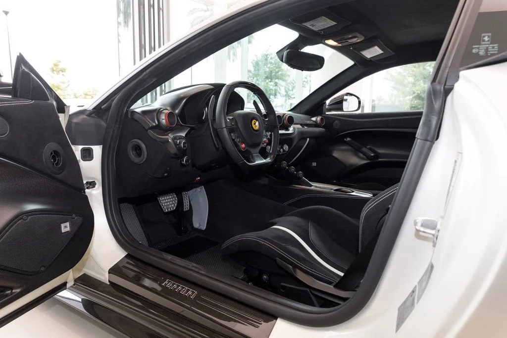 Used 2017 Bianco Italia Ferrari  image 32