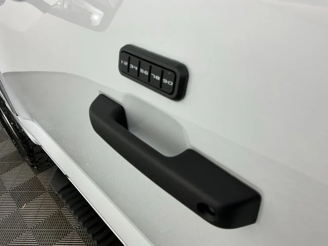 New 2026 Oxford White Ford XL image 14