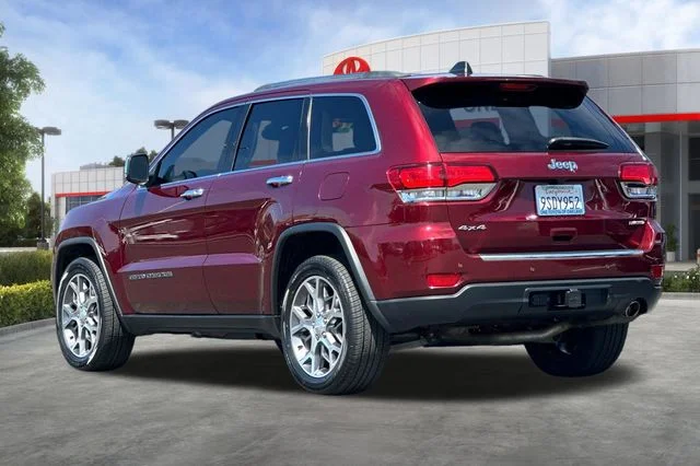 Used 2020 Red Jeep Limited image 6