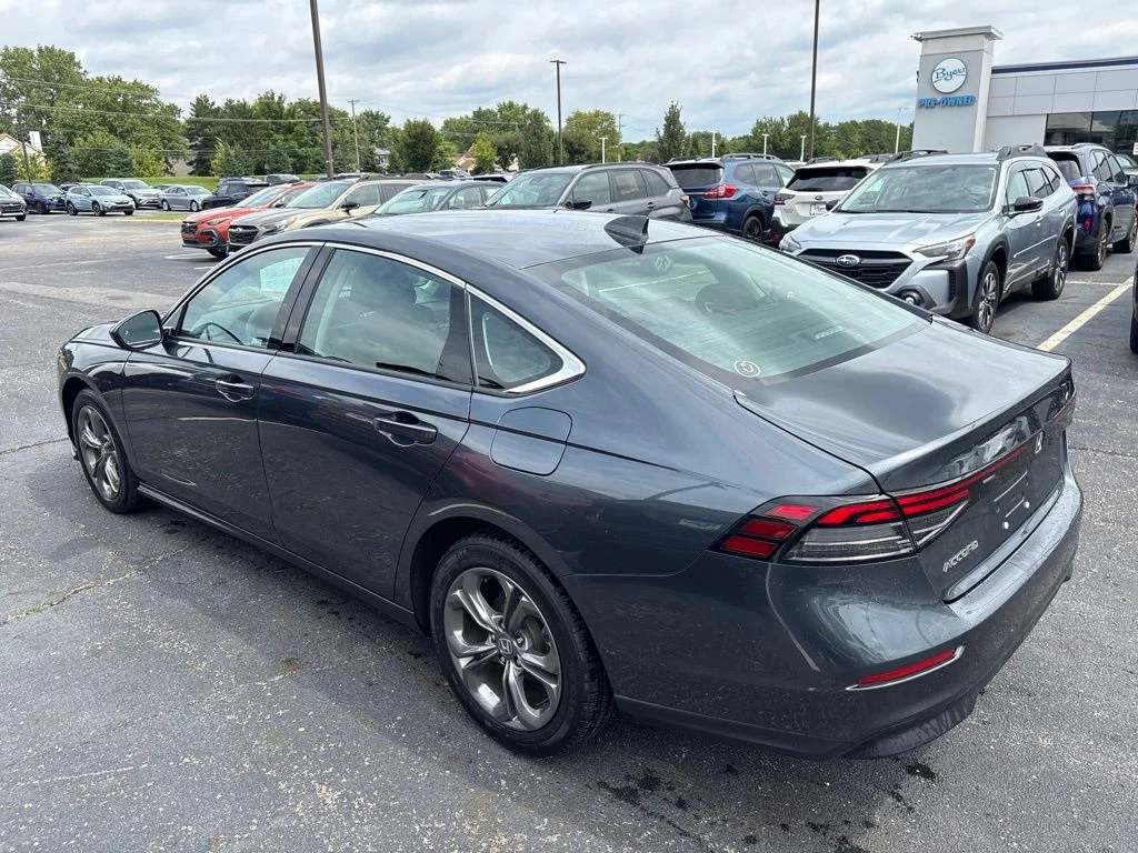 Used 2023 Gray Honda EX image 5