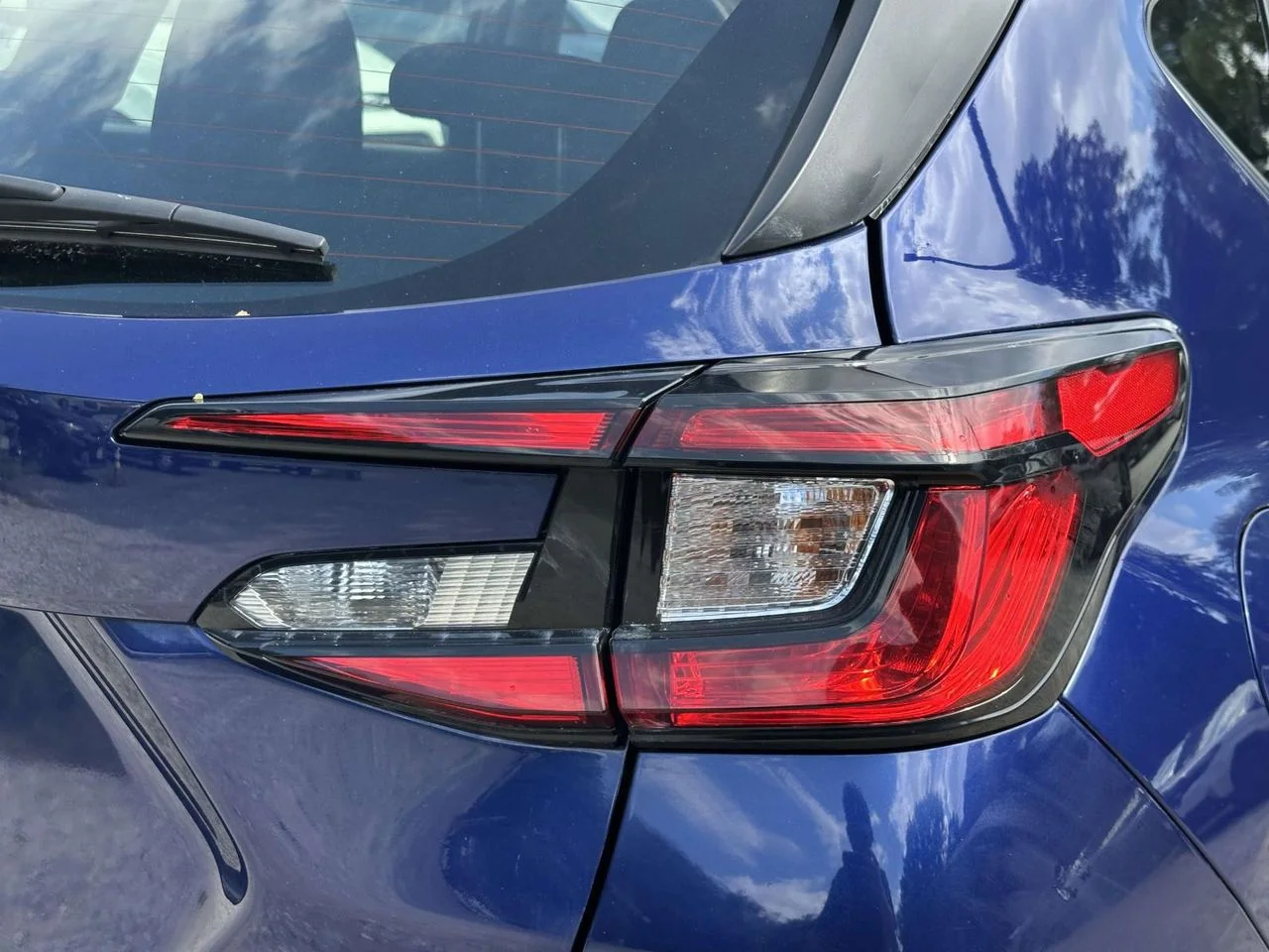 Used 2024 Sapphire Blue Pearl Subaru Sport 5-Door image 12